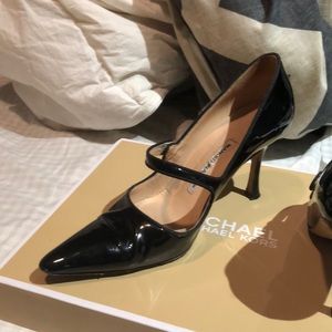 Manolo Blahnik Shoes - Manolo 7.5 shoes - wore 4 times Manolo Blahnik Shoes - Manolo 7.5 shoes - wore 4 times